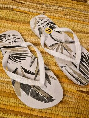 Havaianas White Tropical Print Flip Flops